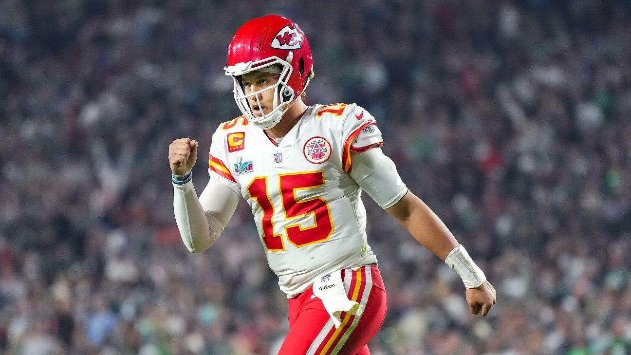 Según informes, los Chiefs reestructuran los contratos de Patrick Mahomes y Chris Jones.