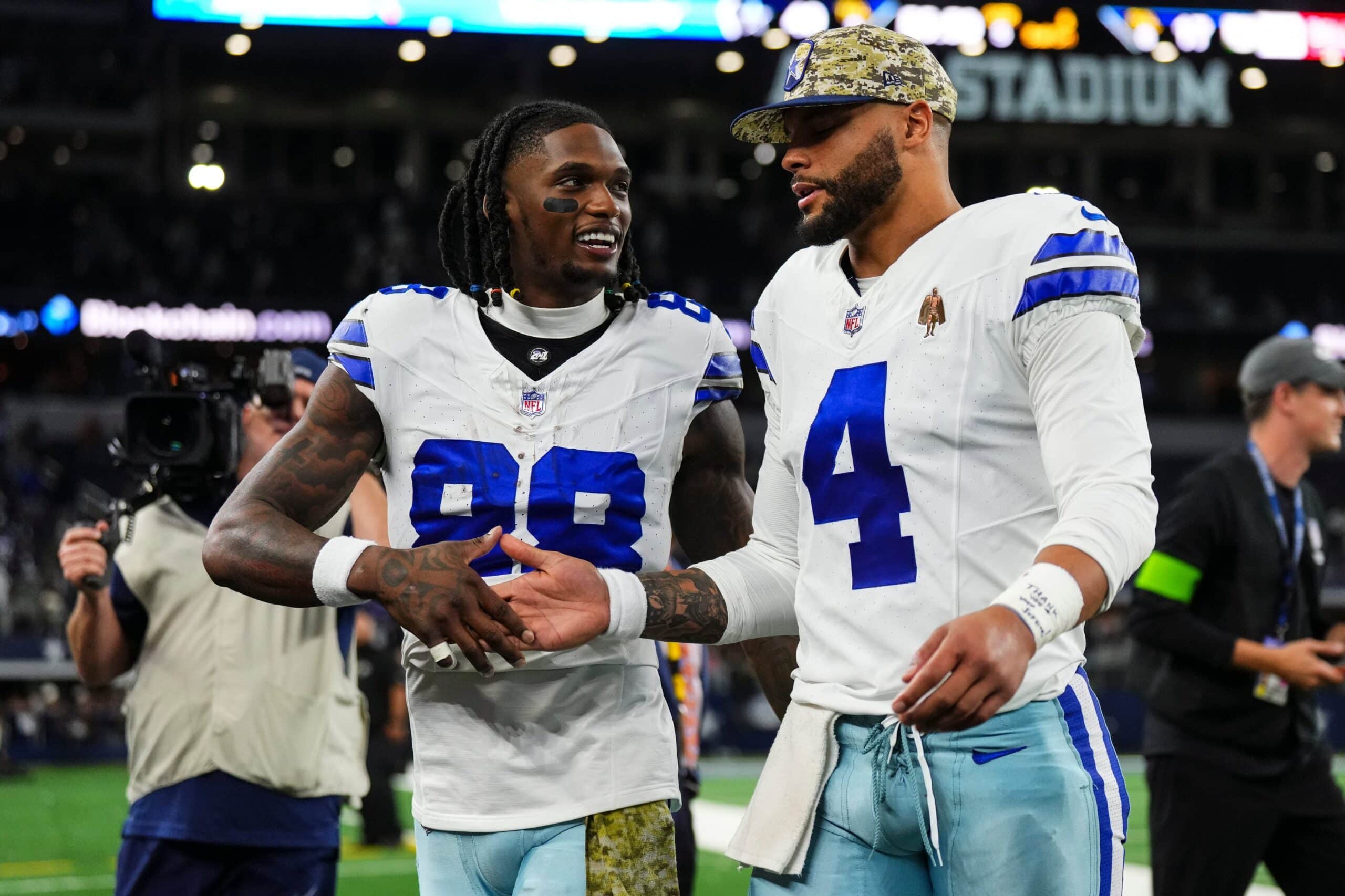 Los Cowboys han reestructurado el contrato de Dak Prescott para abrir $36.6 millones en espacio salarial.