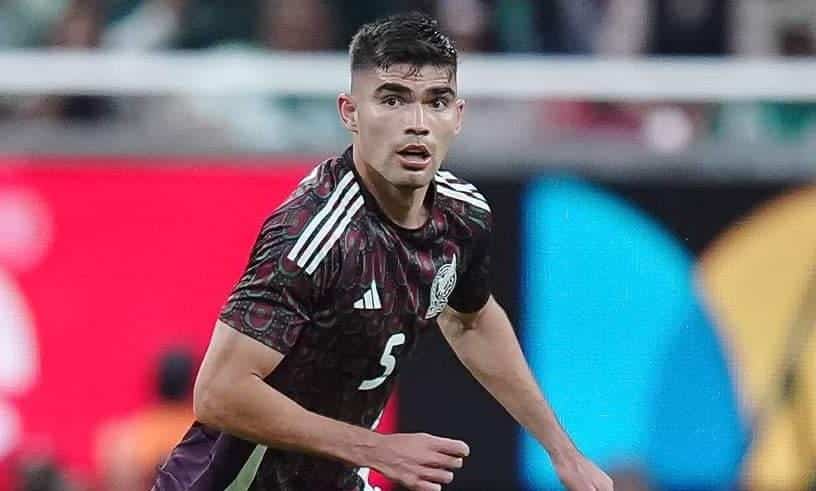 JOHAN VÁSQUEZ ADEMÁS DE SER UN REFERENTE EN EL GENOA CFC TAMBIÉN LO ES EN LA SELECCIÓN MEXICANA DE JAVIER AGUIRRE