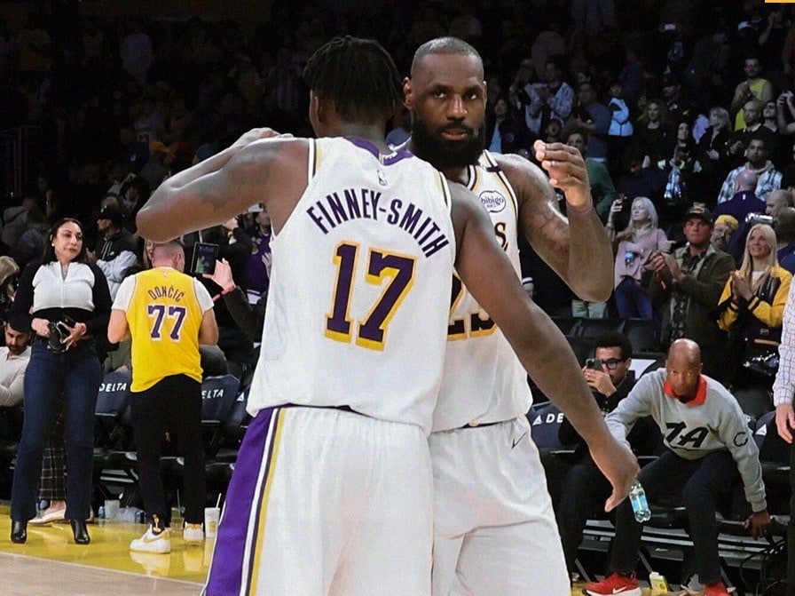 LeBron James sigue brillando con los Lakers.