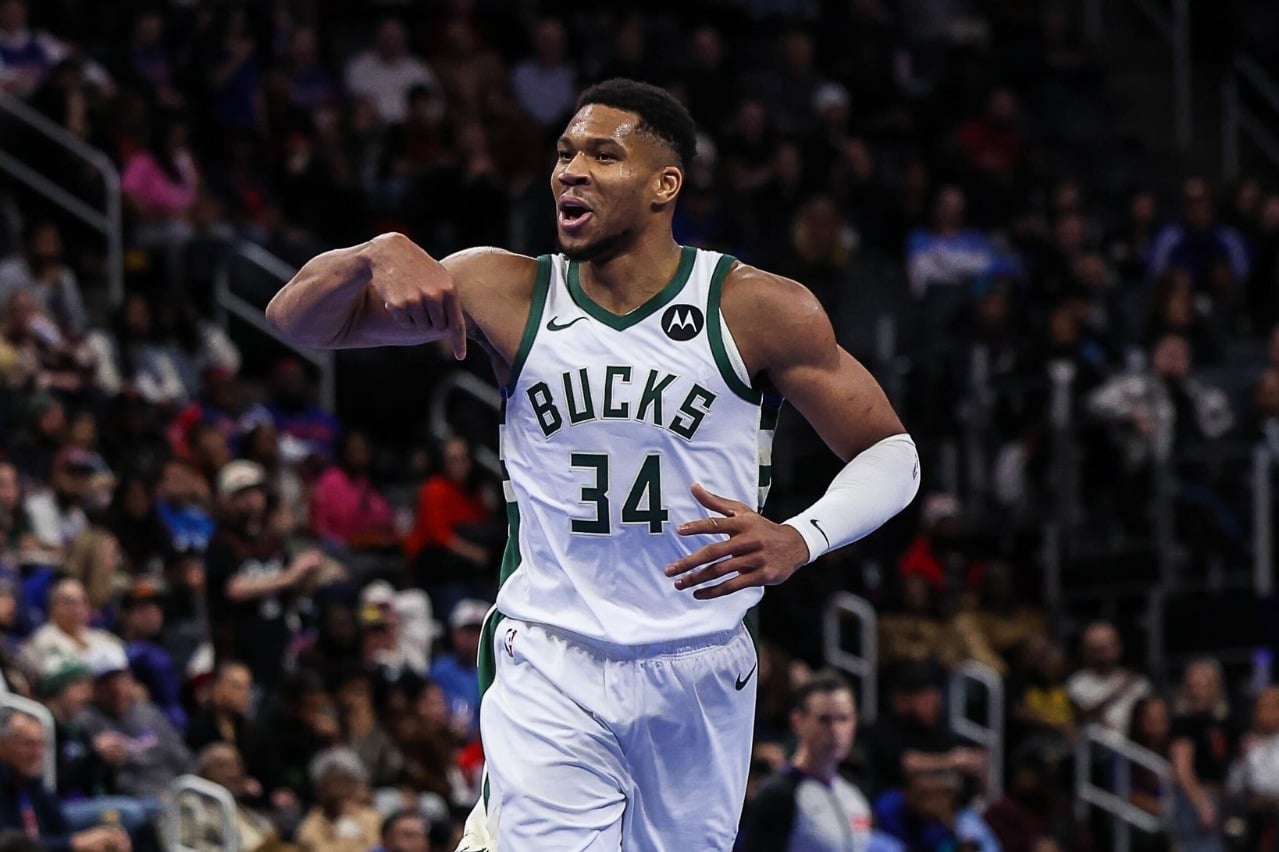 Giannis Antetokounmpo ha alcanzado los 20.000 puntos en su carrera, convirtiéndose en el 52º jugador en la historia de la NBA en lograrlo.