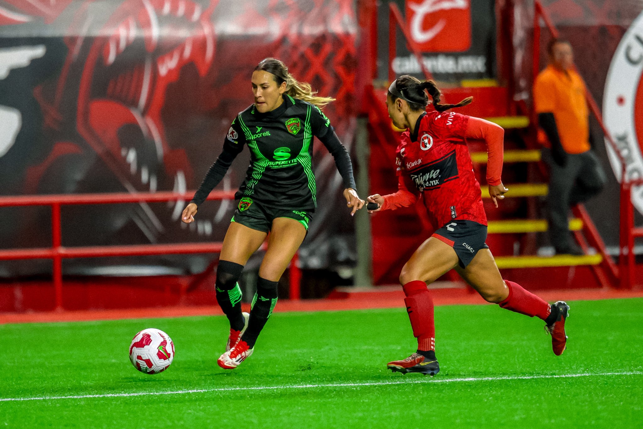 XOLOS VS BRAVAS CL2025 JORNADA 12 LIGA MX FEMENIL