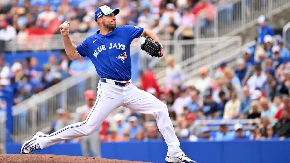 EL VETERANO EN SU PRESENTACIÓN EN TORONTO