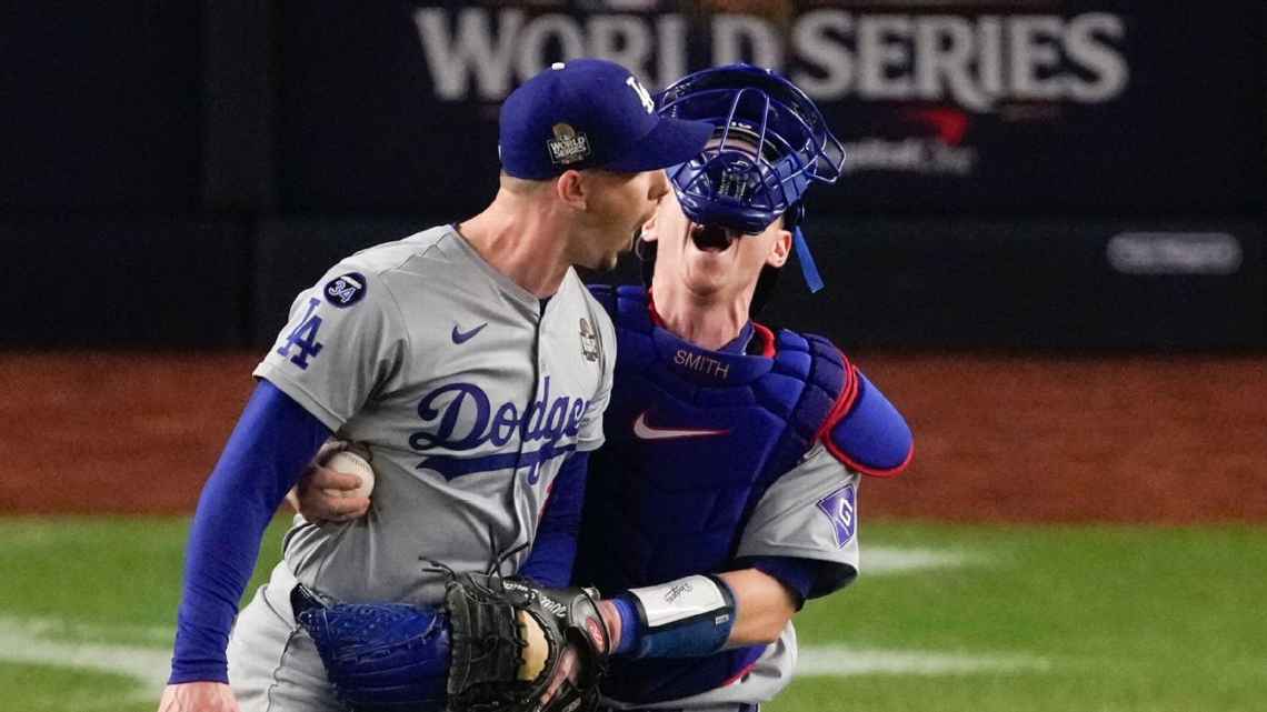 LOS DODGERS AL MOMENTO DE GANAR LA SERIE MUNDIAL