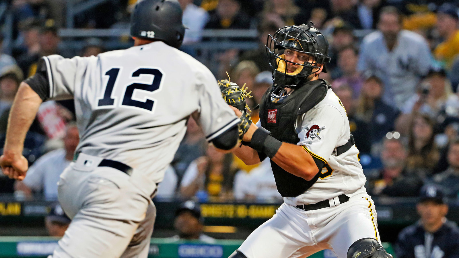 YANKEES SE METE A LA CASA DE LOS PIRATES