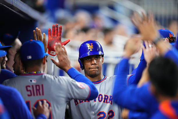 METS LLEGAN CON RECORD PAREJO DE TRES CON TRES