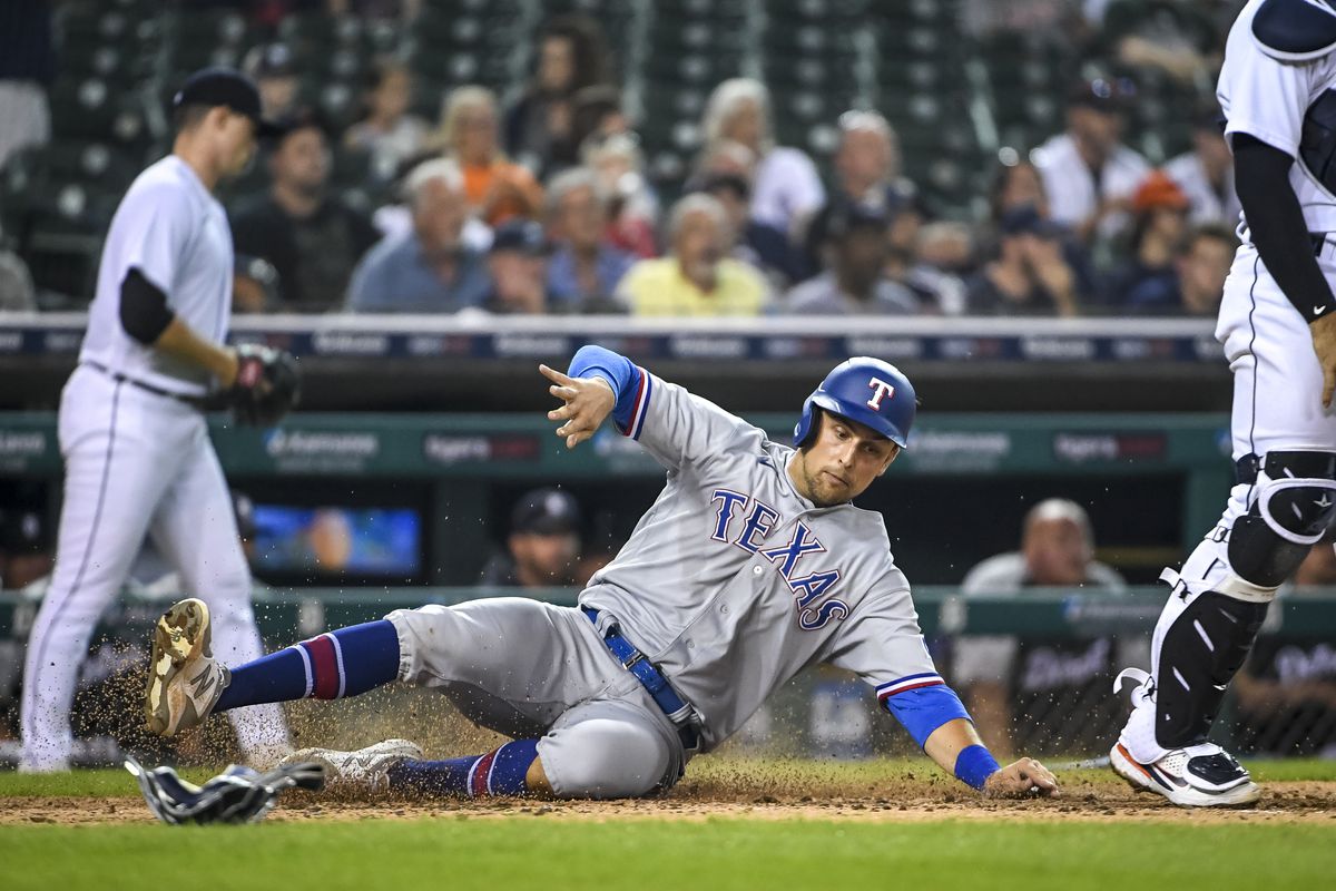 RANGERS ANOTA CARRERA