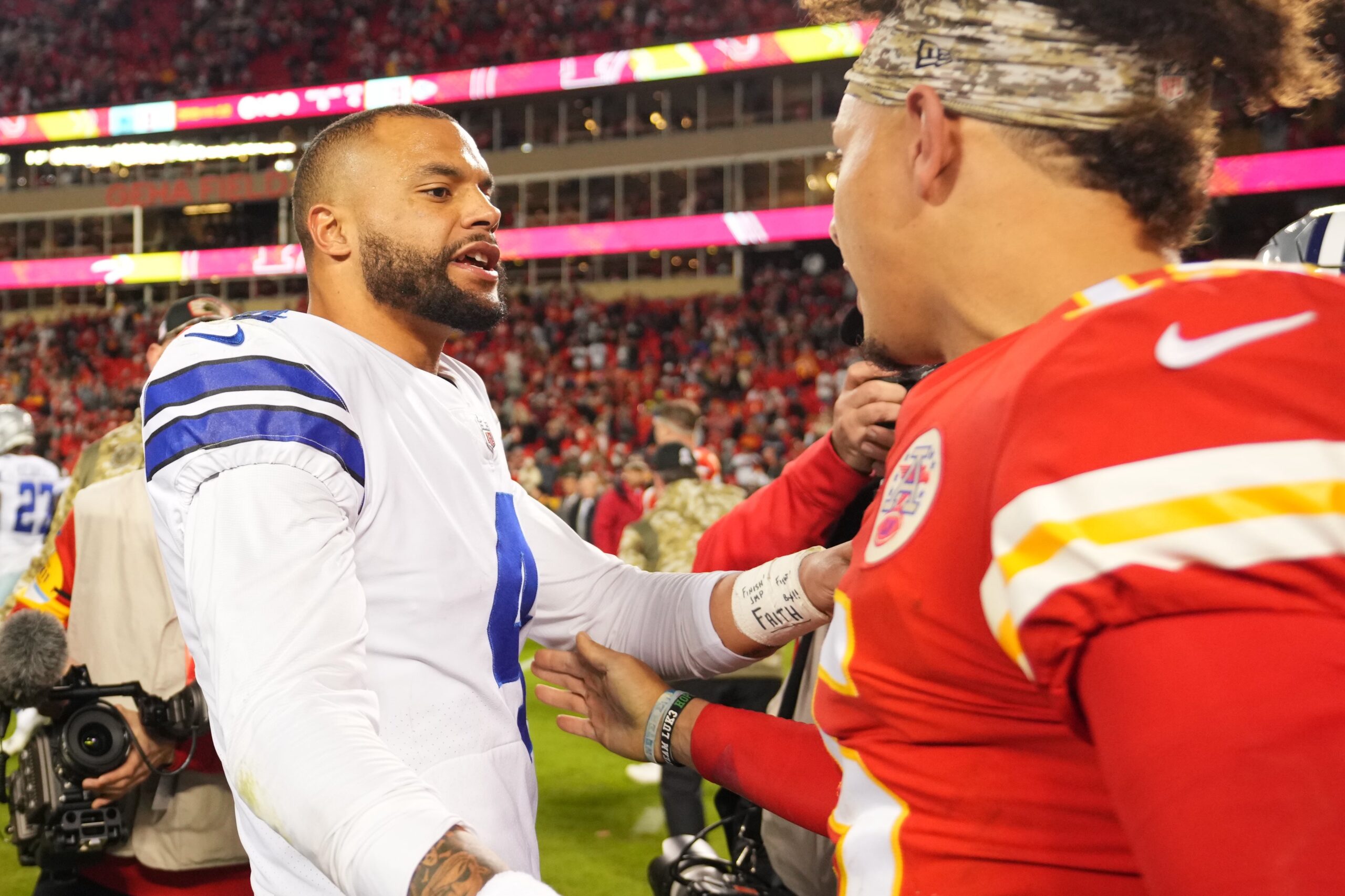 DALLAS COWBOYS VS KANSAS CITY CHIEFS NFL THANKSGIVING