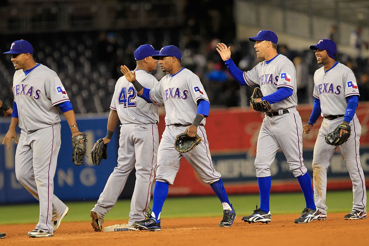 RANGERS EMPAREJA LA SERIE